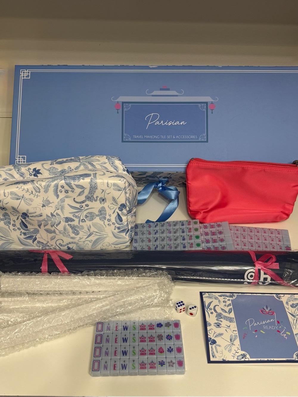 Oh my mahjong - Parisian Travel Mahjong Set with Blue Floral Case and Pink Pouch